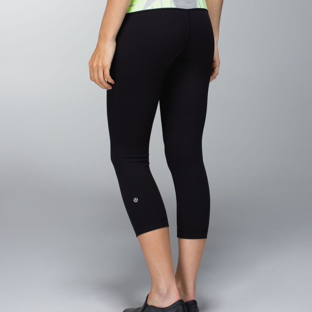 Lululemon Reversible Wunder Under Crop *Full-On Luon
